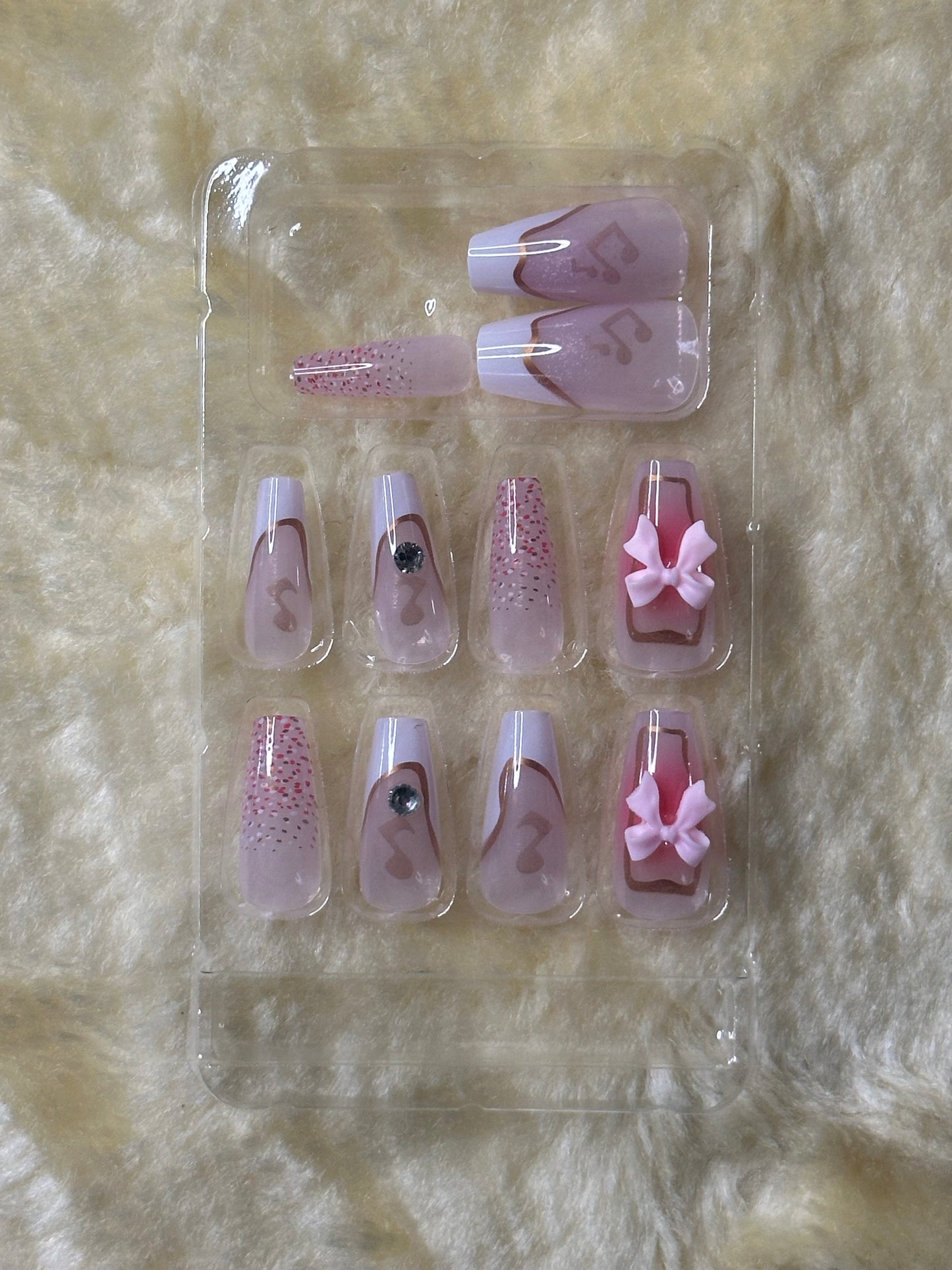 Press On Nails |