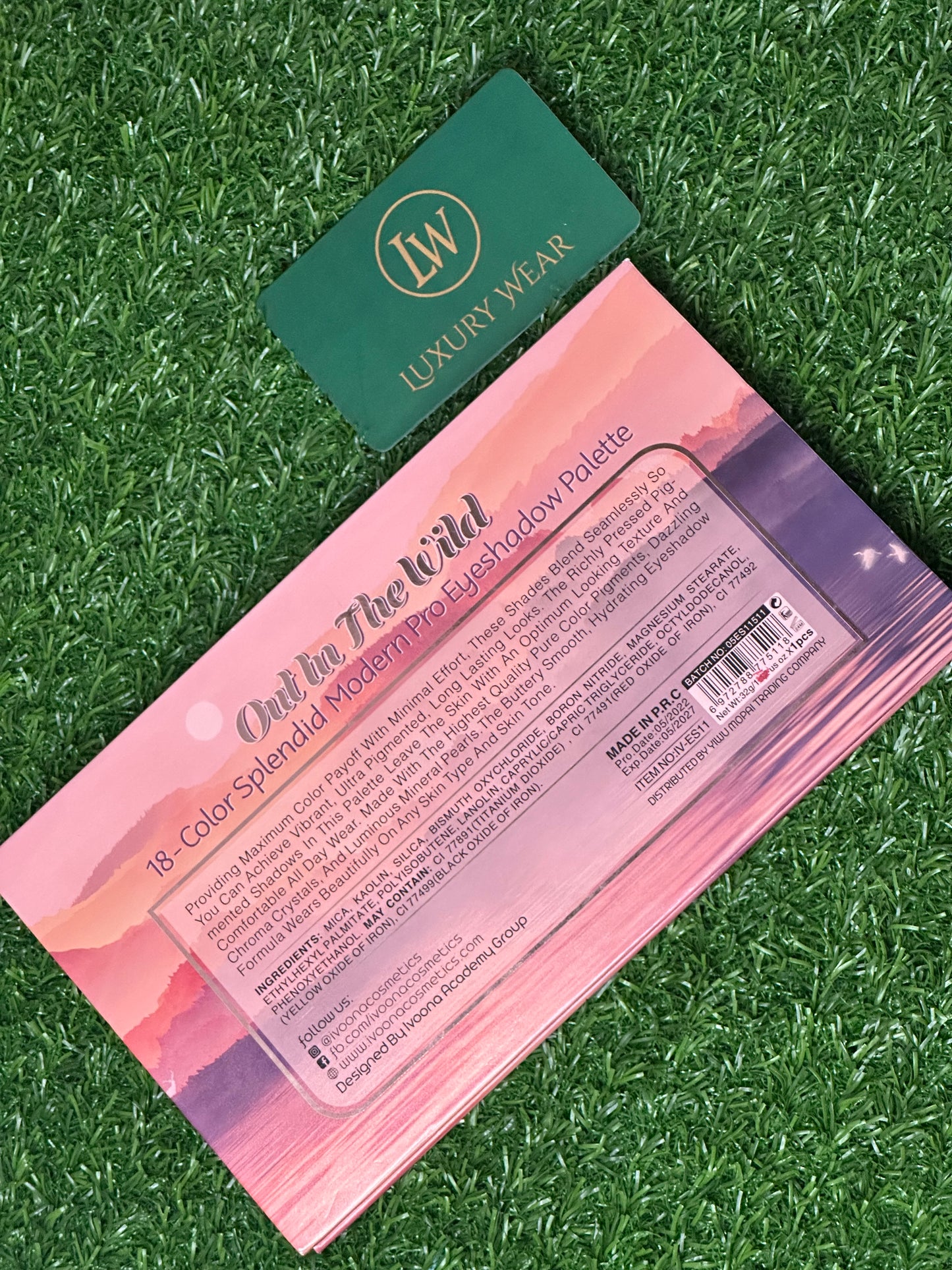 IVOONA Eyeshadow Palette | 18- Color Splendid Modern Pro
