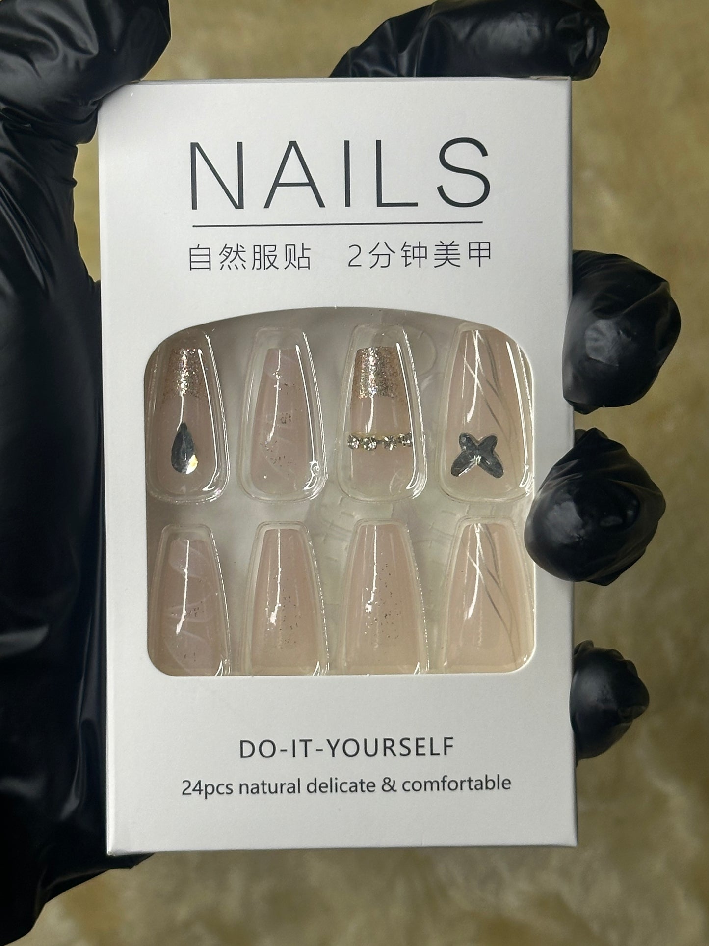 Press On Nails |