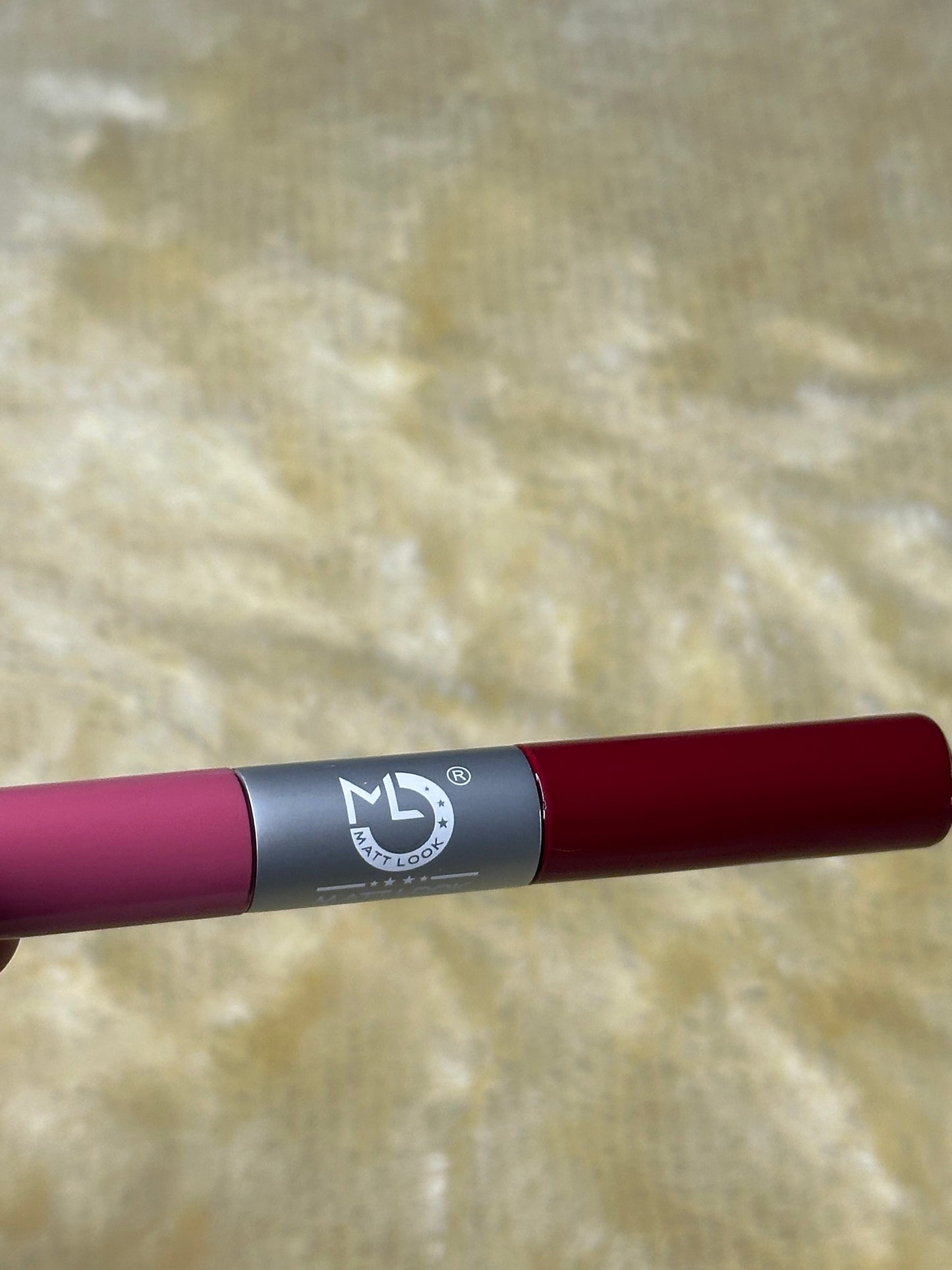 2 in 1 Lip Gloss |