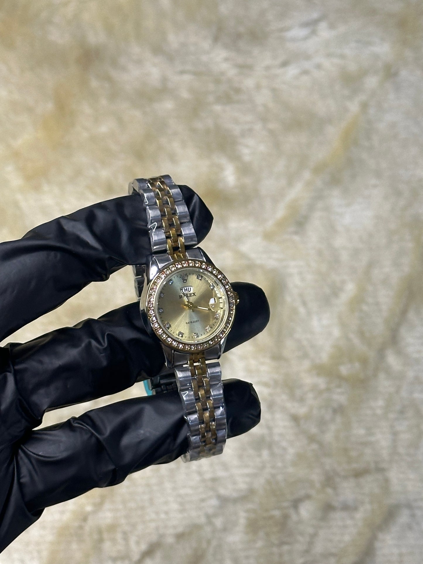 Rolex Day-Date Golden Colour | Womens