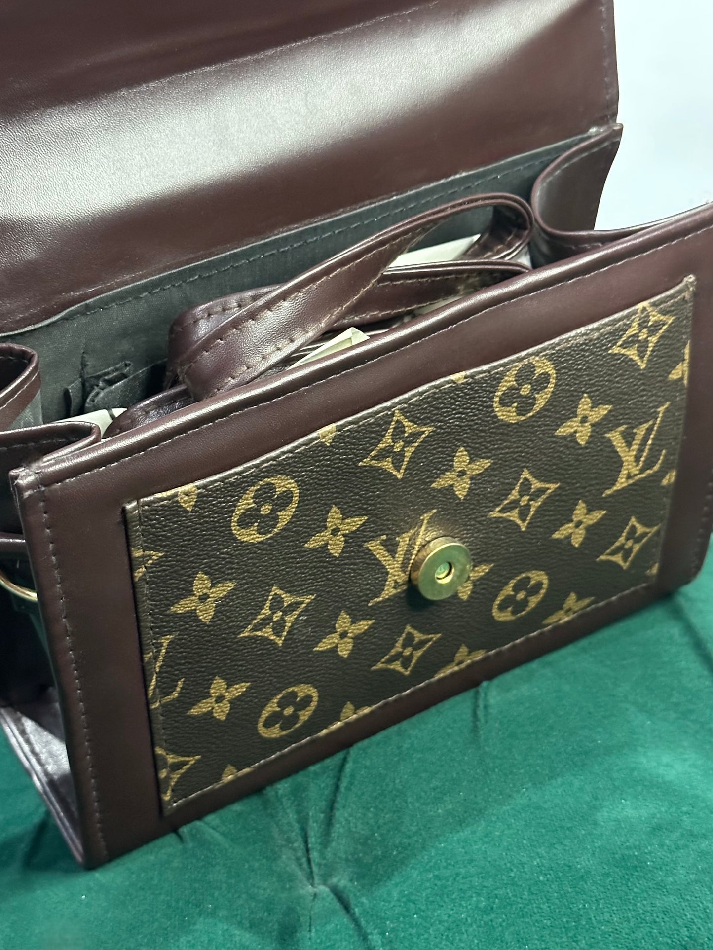 LV Handbag Brown Colour |