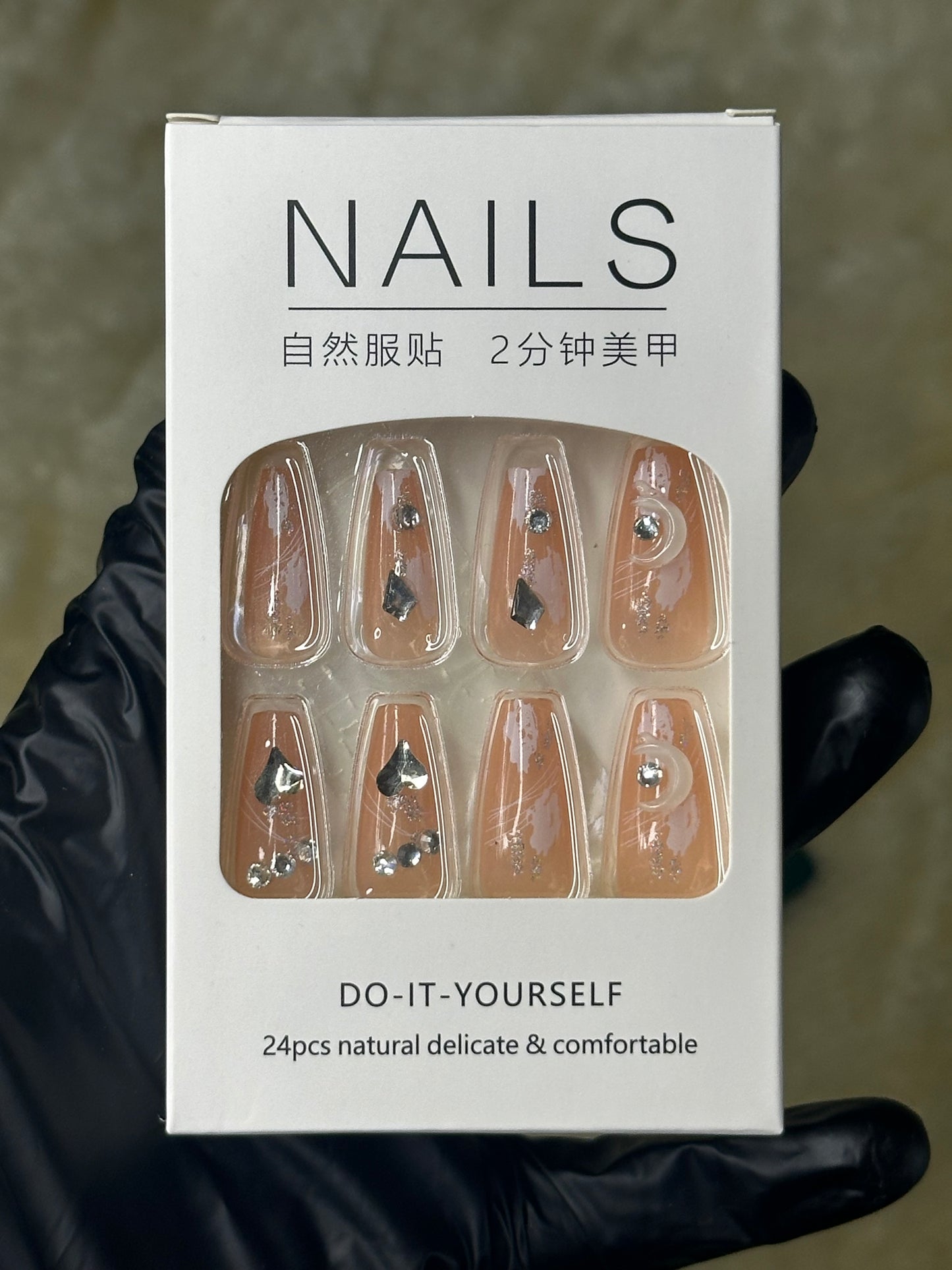 Press On Nails |
