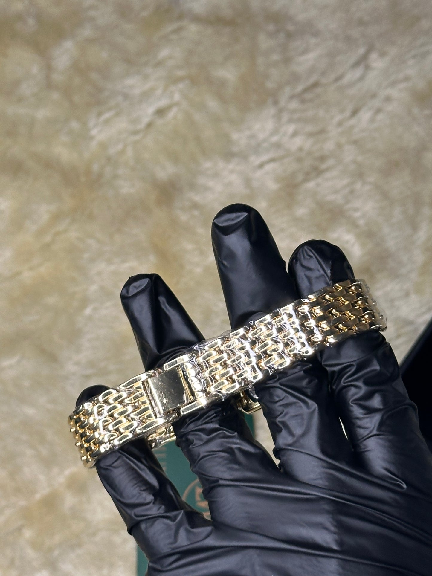 Forever Times Womens Quartz Watch | Golden