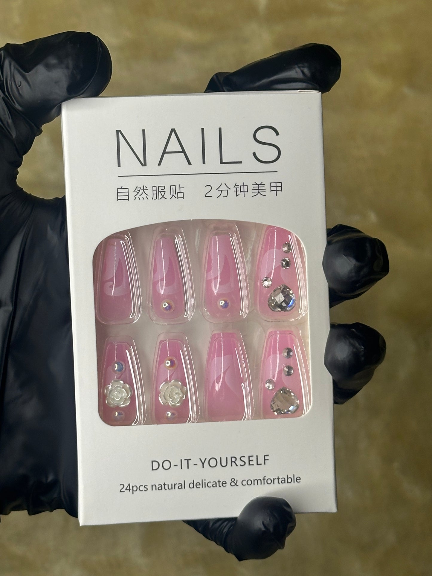 Press On Nails |